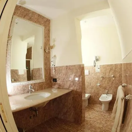 Hotel Cristal 4*